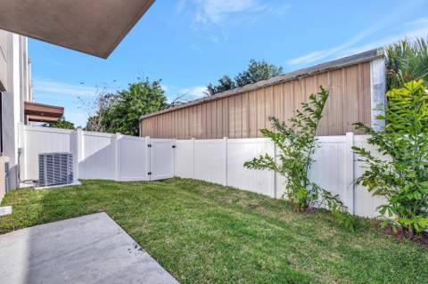 4208 NE 7th Terrace, Oakland Park FL - photo 16 of 33