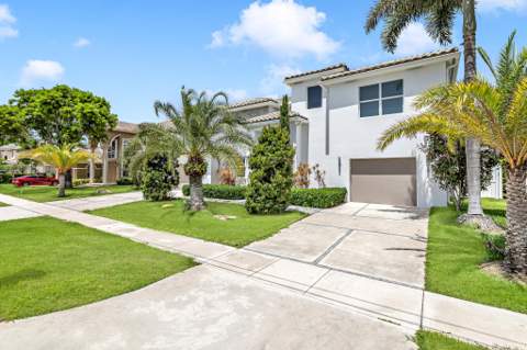 4921 NE 28th Avenue, Lighthouse Point FL - photo 9 of 59