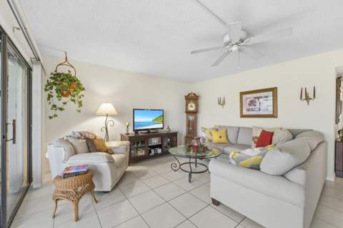 1600 NE Dixie Highway #4-107, Jensen Beach FL - photo 7 of 46