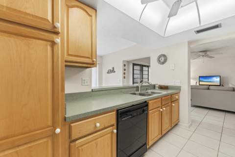 1600 NE Dixie Highway #4-107, Jensen Beach FL - photo 13 of 46