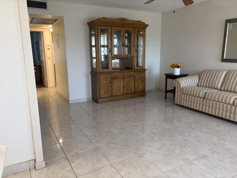 2 bedroom Condominium at 3076 Guildford, Century Village Guildford, Boca Raton — photo 2