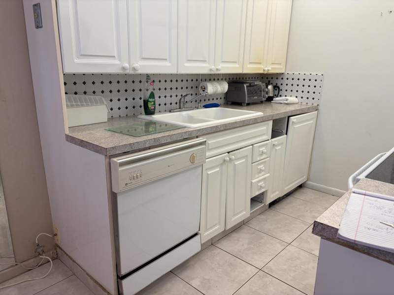 2 bedroom Condominium at 3076 Guildford, Century Village Guildford, Boca Raton — photo 3