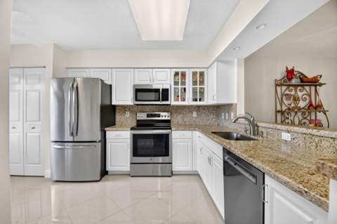 12511 Imperial Isle Drive #205, Boynton Beach FL - photo 6 of 57