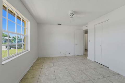 1500 W 13th Street, Riviera Beach FL - photo 10 of 30
