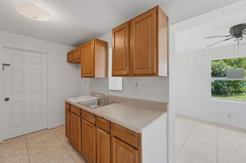 1500 W 13th Street, Riviera Beach FL - photo 7 of 30