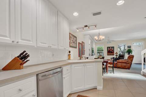 131 Radcliffe Court, Jupiter FL - photo 14 of 28