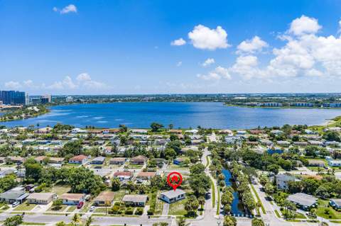 1382 9th Street, West Palm Beach FL - photo 17 of 24