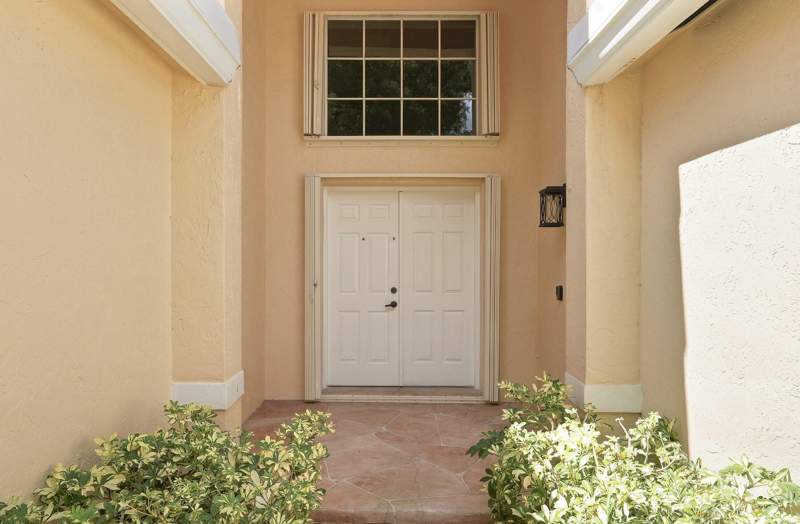 3 bedroom Single Family Residence at 143 Cameron Court, Cameron Lake, Weston — photo 2