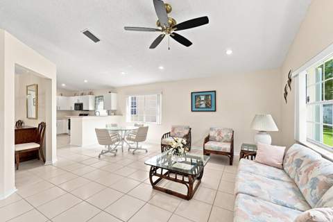 143 Cameron Court, Weston FL - photo 10 of 42