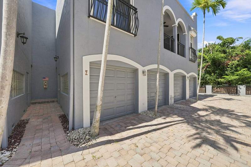 3 bedroom Townhouse at 4619 Poinciana Street #7A, Gardenia Place Condominium, Lauderdale-By-The-Sea — photo 4