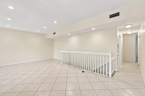 4619 Poinciana Street #7A, Lauderdale-By-The-Sea FL - photo 11 of 47