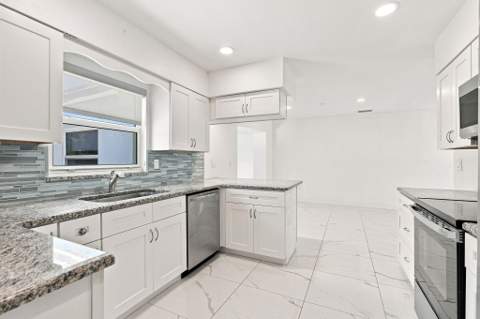 1935 Cypress Avenue, Fort Pierce FL - photo 11 of 43