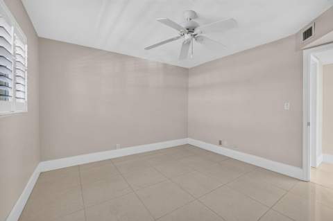478 Tequesta Drive #204, Tequesta FL - photo 14 of 42