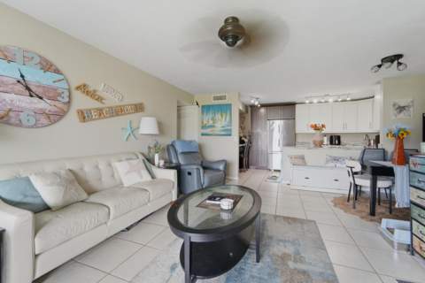 1013 Green Pine Boulevard #C2, West Palm Beach FL - photo 6 of 26