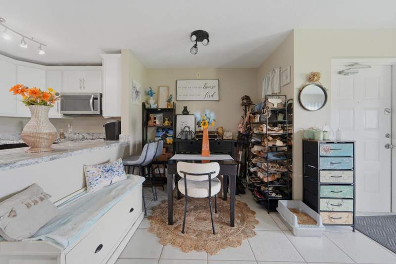 2 bedroom Condominium at 1013 Green Pine Boulevard #C2, Palm Club Village I Condo, West Palm Beach — photo 4