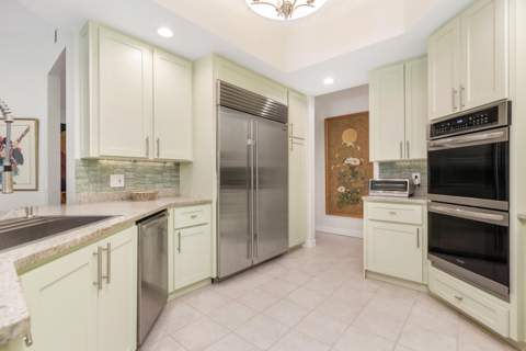 1754 Flagler Manor Circle, West Palm Beach FL - photo 19 of 57