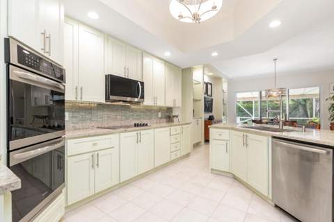 1754 Flagler Manor Circle, West Palm Beach FL - photo 20 of 57