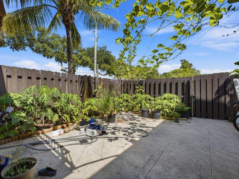 2 bedroom Townhouse at 2248 White Pine Circle #A, Pines 1, Greenacres — photo 4
