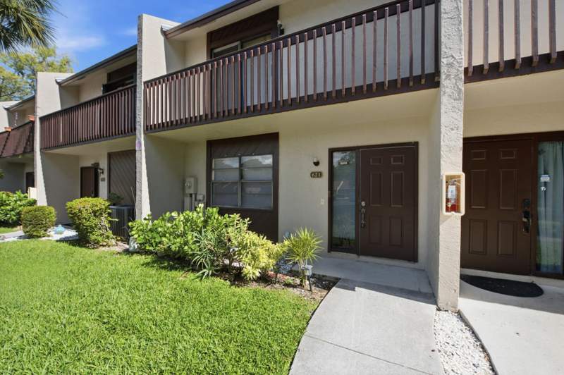 2 bedroom Townhouse at 621 NW 47th Street, Villager Townhomes, Deerfield Beach — photo 4