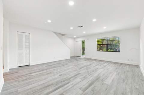 621 NW 47th Street, Deerfield Beach FL - photo 6 of 43