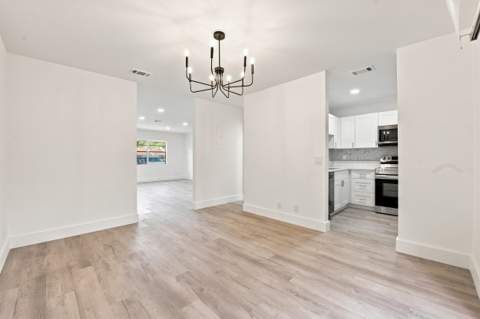 621 NW 47th Street, Deerfield Beach FL - photo 8 of 43