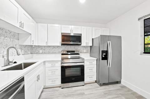 621 NW 47th Street, Deerfield Beach FL - photo 9 of 43