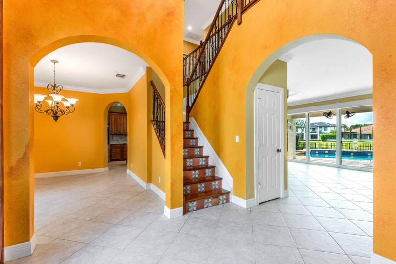 5 bedroom Single Family Residence at 112 Isola Circle, Bella Terra Pud 1, Royal Palm Beach — photo 5