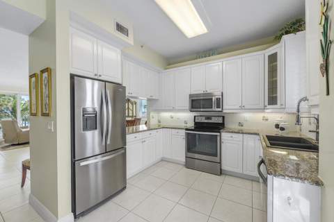 2057 SE 6th Street #1, Deerfield Beach FL - photo 11 of 35