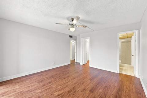 7432 Ashmont Circle #208, Tamarac FL - photo 17 of 46