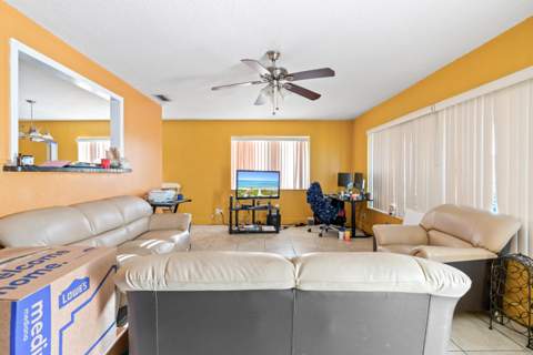 4786 Pine Cone Lane, West Palm Beach FL - photo 10 of 57