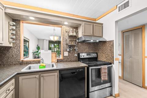 5370 Las Verdes Circle #209, Delray Beach FL - photo 15 of 30