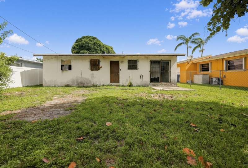 2 bedroom Single Family Residence at 5450 Fletcher Street, Washington Park Hallandale Add, Hollywood — photo 4