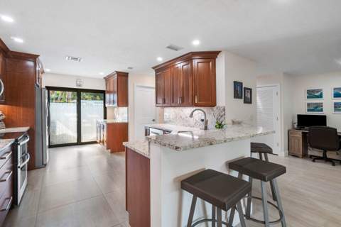 611 NE 12th Terrace #2, Boynton Beach FL - photo 13 of 84