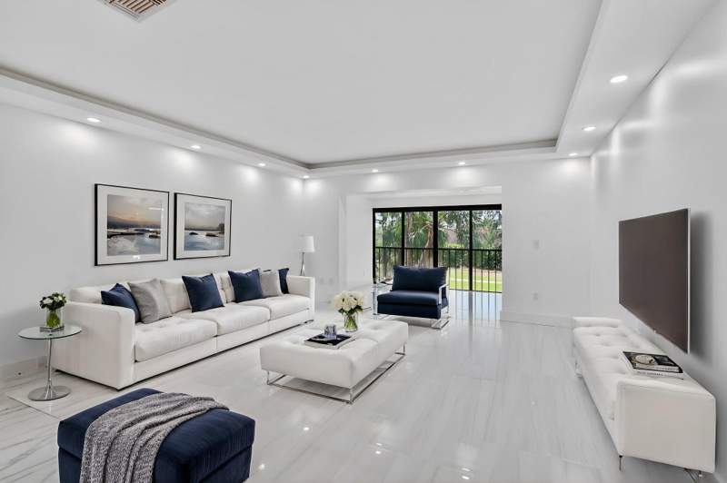2 bedroom Condominium at 9272 Vista Del Lago #28F, Pines Of Boca Lago Condo, Boca Raton — photo 2