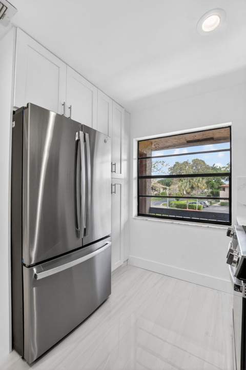9272 Vista Del Lago #28F, Boca Raton FL - photo 6 of 38