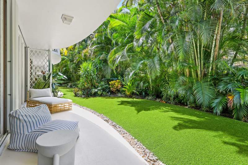 2 bedroom Condominium at 429 Australian Avenue #3, Australian Of Palm Beach Condo, Palm Beach — photo 4