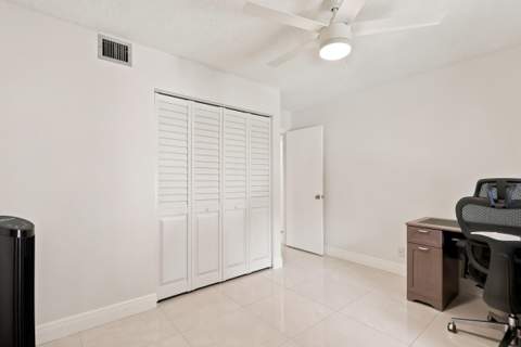 609 Sea Pine Way #F2, Greenacres FL - photo 13 of 20