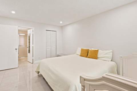 609 Sea Pine Way #F2, Greenacres FL - photo 18 of 20