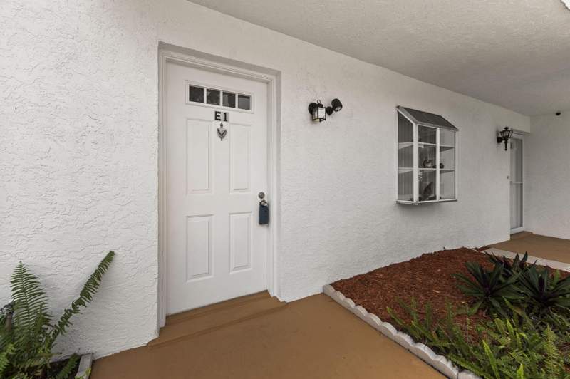 2 bedroom Condominium at 1223 S Lakes End Drive #E-1, High Point Of Fort Pierce Condominium Section 3, Fort Pierce — photo 2