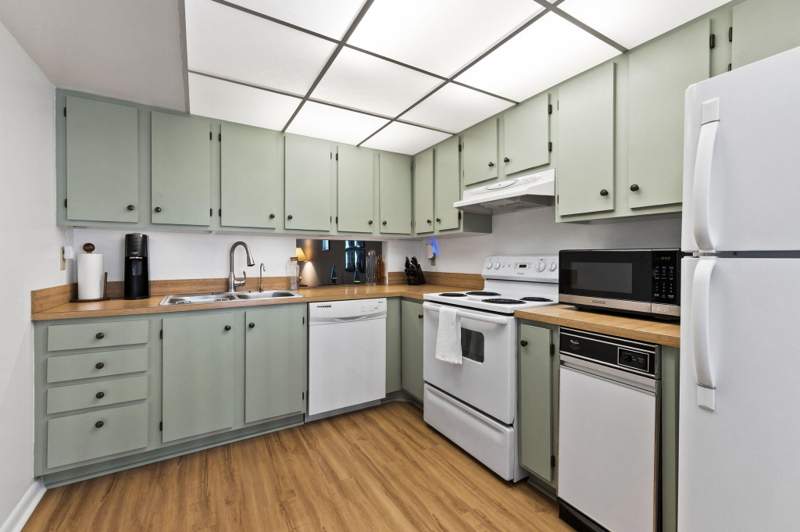 2 bedroom Condominium at 1223 S Lakes End Drive #E-1, High Point Of Fort Pierce Condominium Section 3, Fort Pierce — photo 5