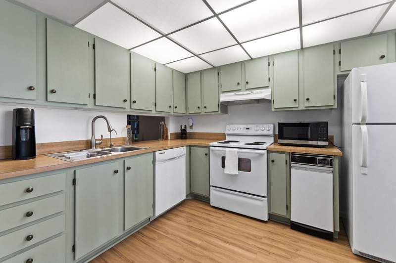 2 bedroom Condominium at 1223 S Lakes End Drive #E-1, High Point Of Fort Pierce Condominium Section 3, Fort Pierce — photo 4
