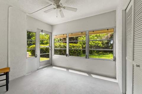 1223 S Lakes End Drive #E-1, Fort Pierce FL - photo 22 of 31