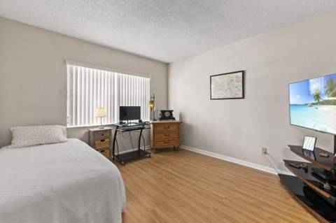 1223 S Lakes End Drive #E-1, Fort Pierce FL - photo 16 of 31