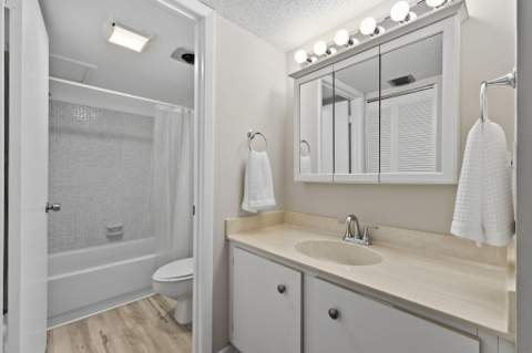 1223 S Lakes End Drive #E-1, Fort Pierce FL - photo 20 of 31