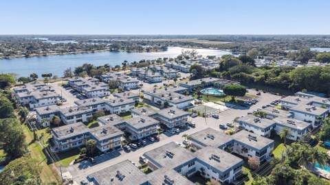 3322 Cynthia Lane #102, Lake Worth Beach FL - photo 18 of 21