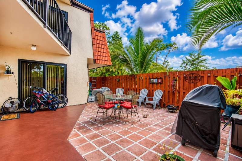 2 bedroom Townhouse at 3838 Victoria Drive, Somerset, West Palm Beach — photo 3