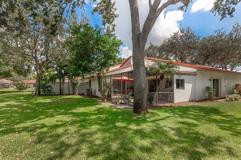 2 bedroom Single Family Residence at 627 Hollows Circle, The Hollows Of Deer Creek, Deerfield Beach — photo 2