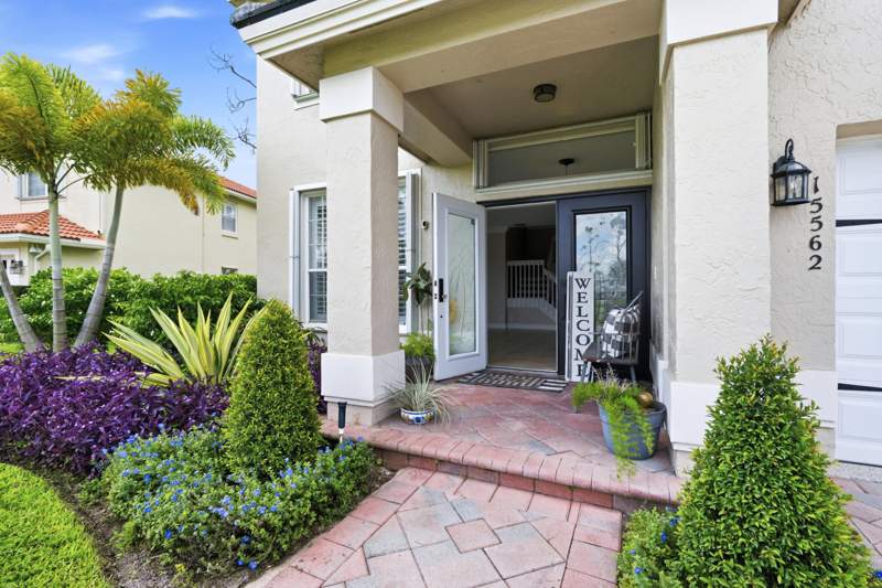 5 bedroom Single Family Residence at 15562 Cypress Park Drive, Binks Forest Of The Landings At Wellington 3, Wellington — photo 2