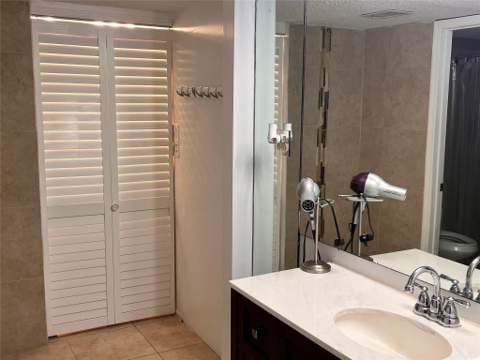 3710 Inverrary Drive #3Y, Lauderhill FL - photo 10 of 24