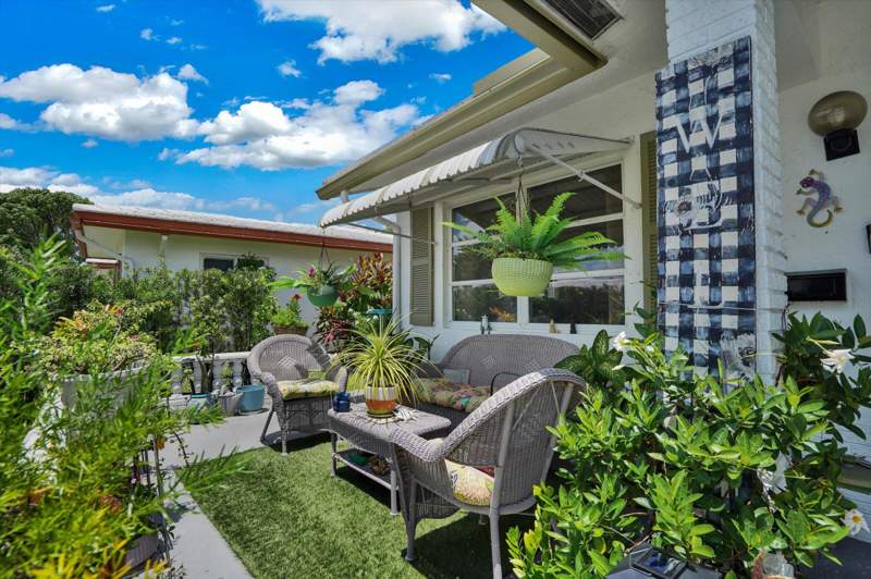 2 bedroom Single Family Residence at 7107 NW 73rd Street, Mainlands Of Tamarac Lakes, Tamarac — photo 3